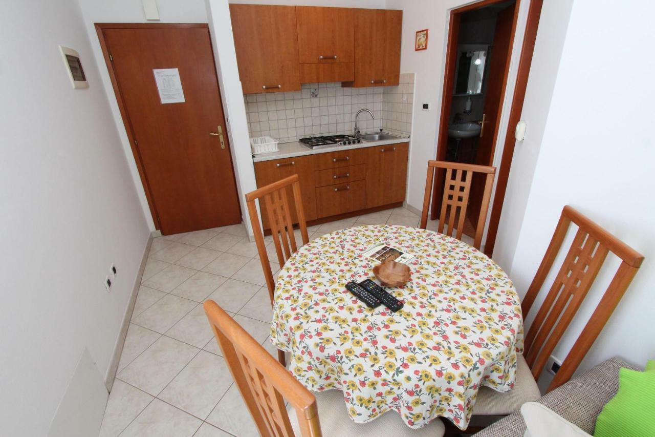 Apartments Villa Mara Rovinj Luaran gambar