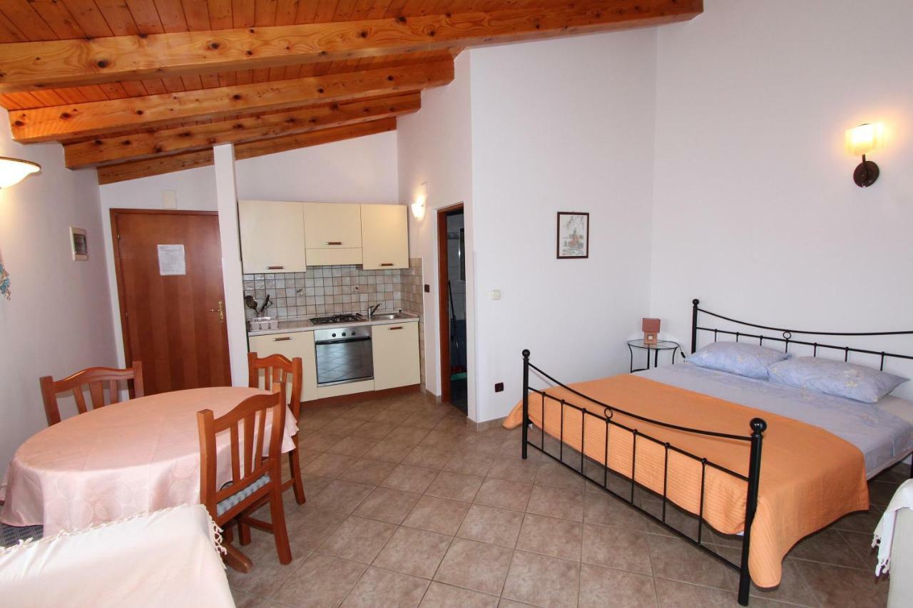 Apartments Villa Mara Rovinj Luaran gambar